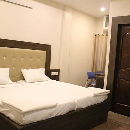 Venus Inn Bhubaneswar Esterno foto