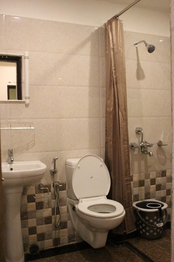 Venus Inn Bhubaneswar Esterno foto