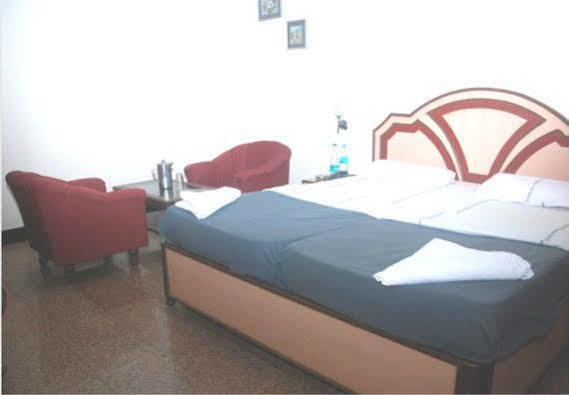 Venus Inn Bhubaneswar Esterno foto
