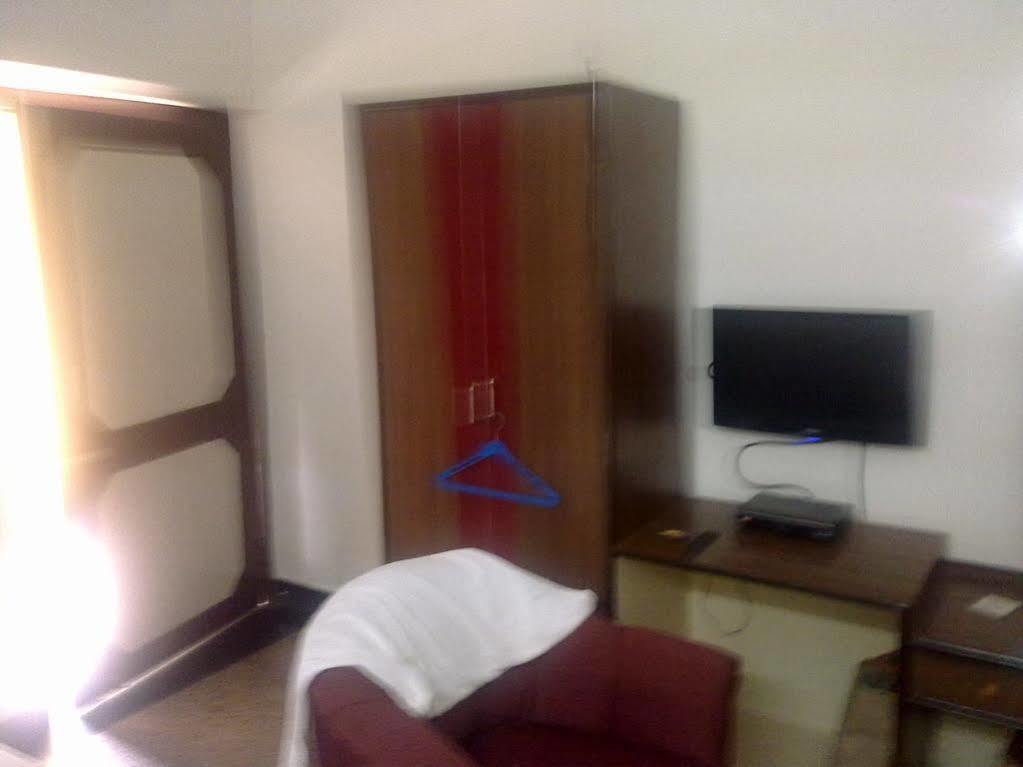 Venus Inn Bhubaneswar Esterno foto