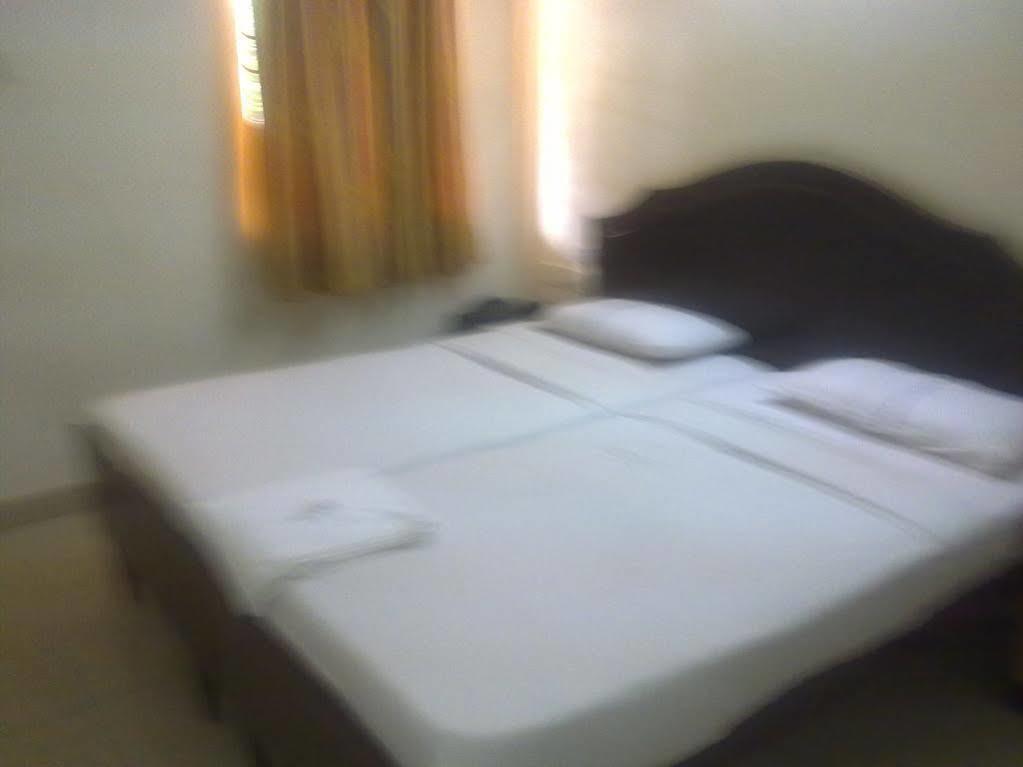 Venus Inn Bhubaneswar Esterno foto